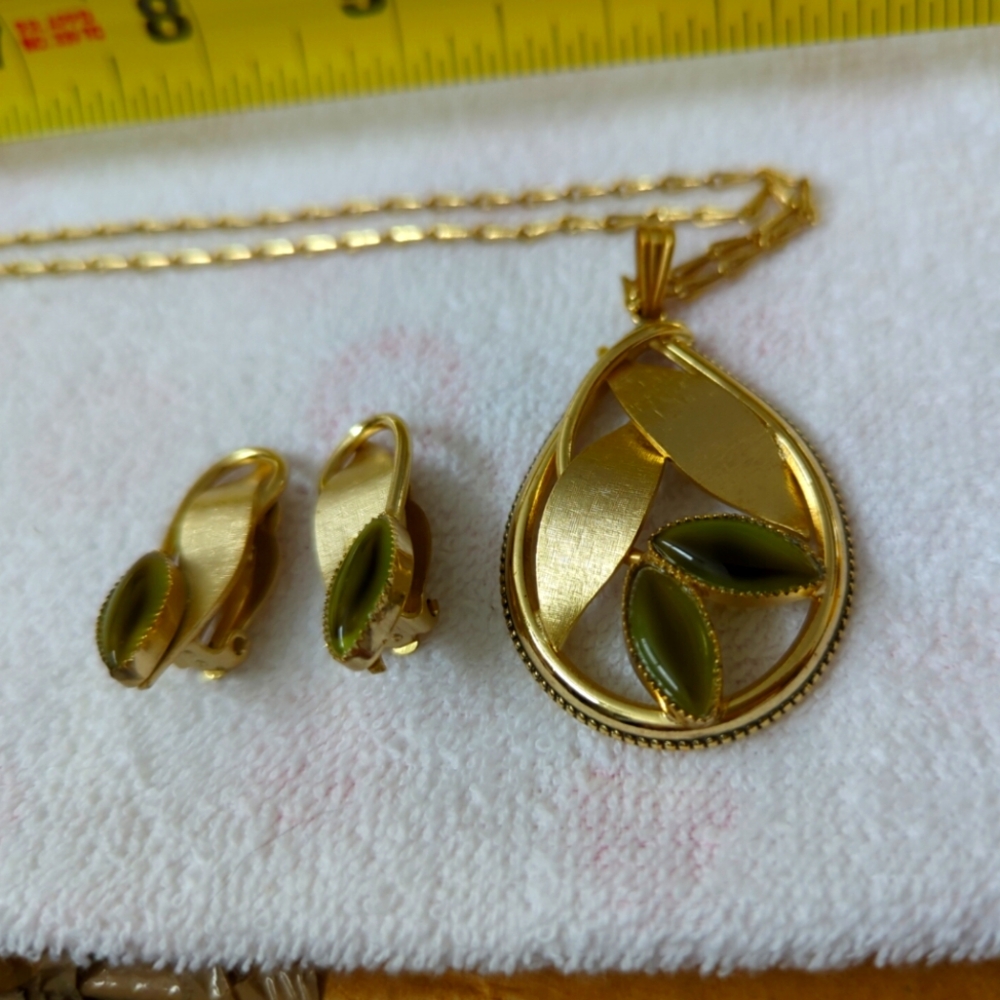 Whiting & Davis Dark Green Stone Necklace And Clip Earrings